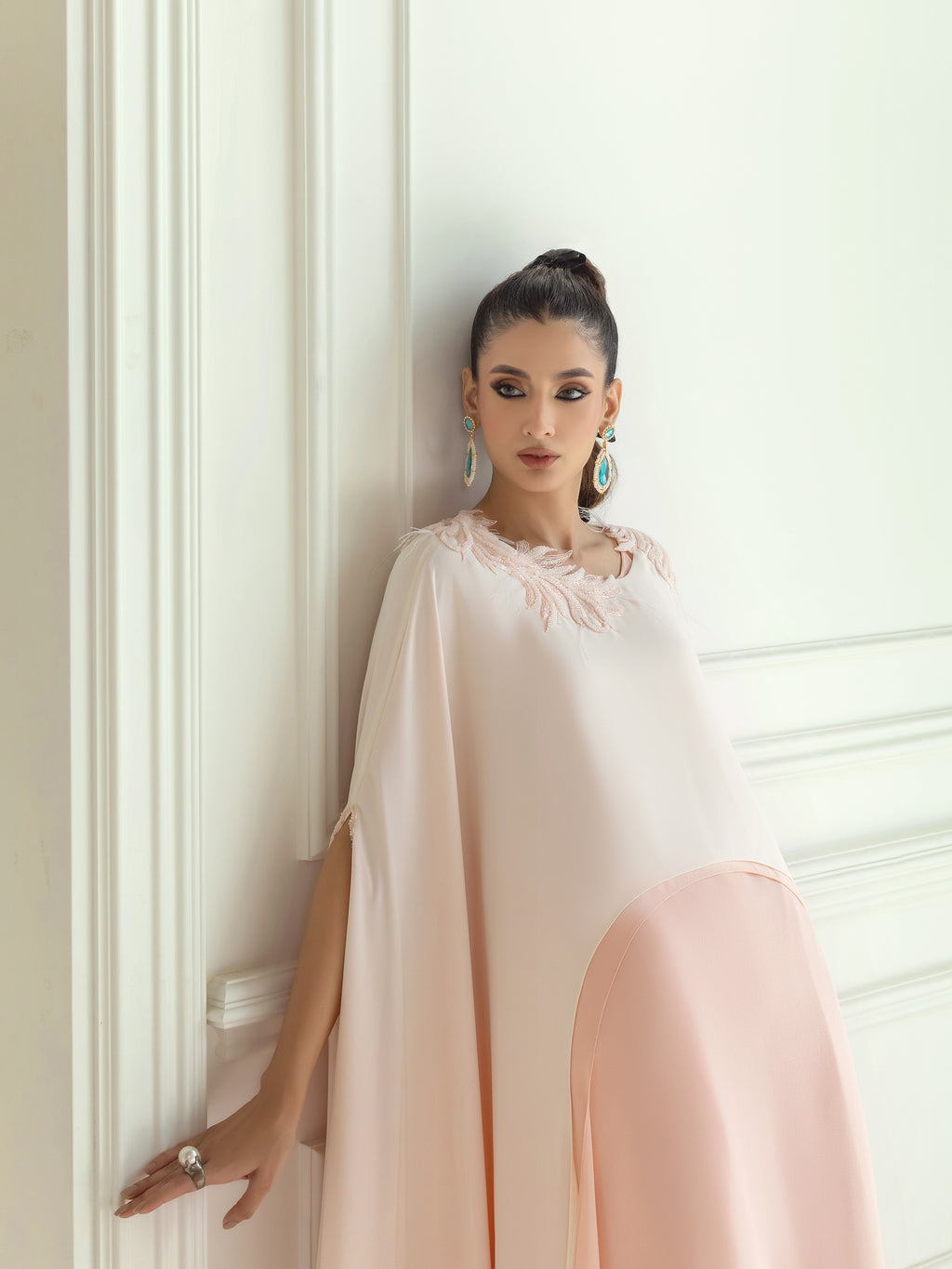 Alyha - Ivory & Peach