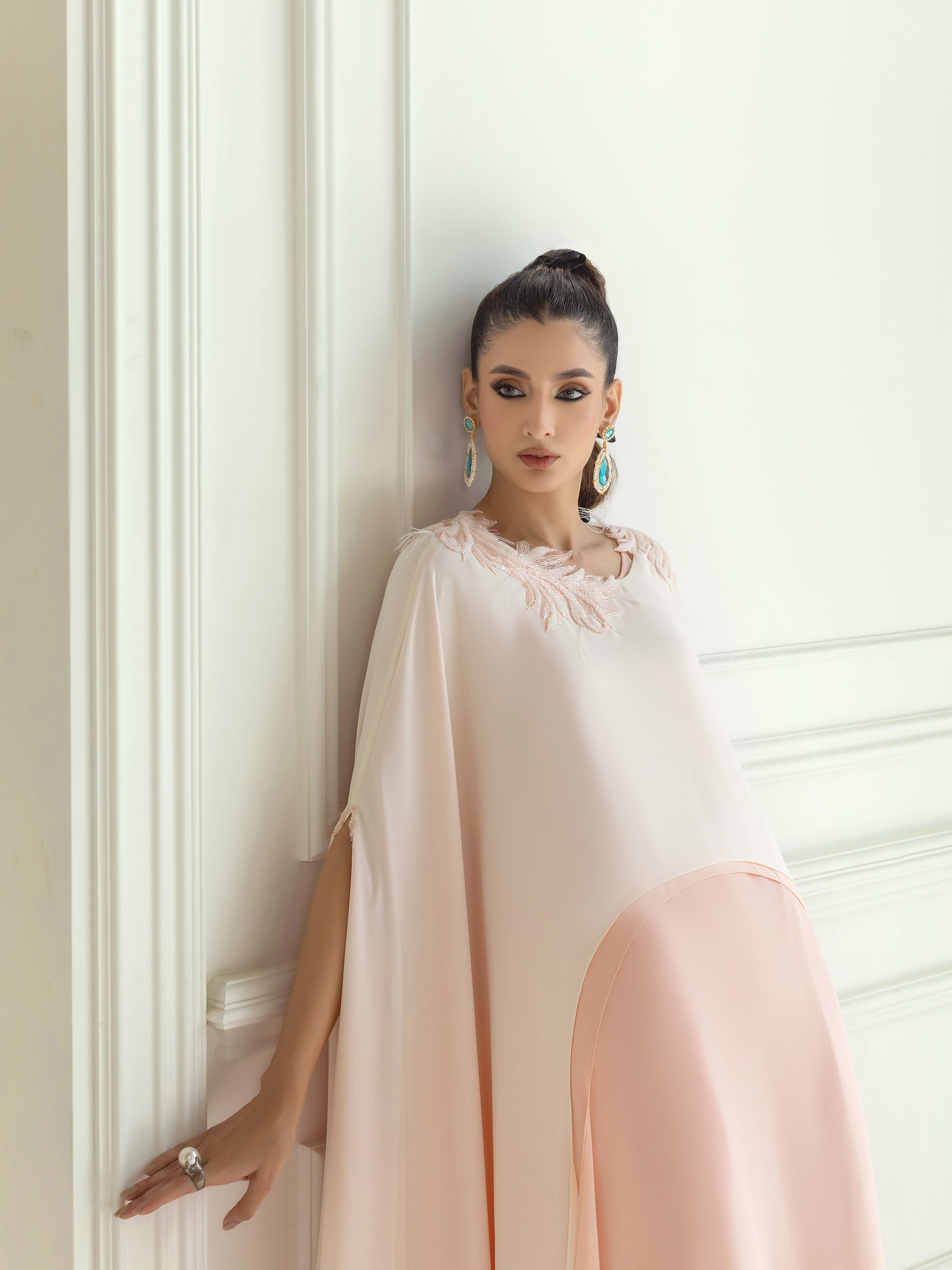 Alyha - Ivory & Peach