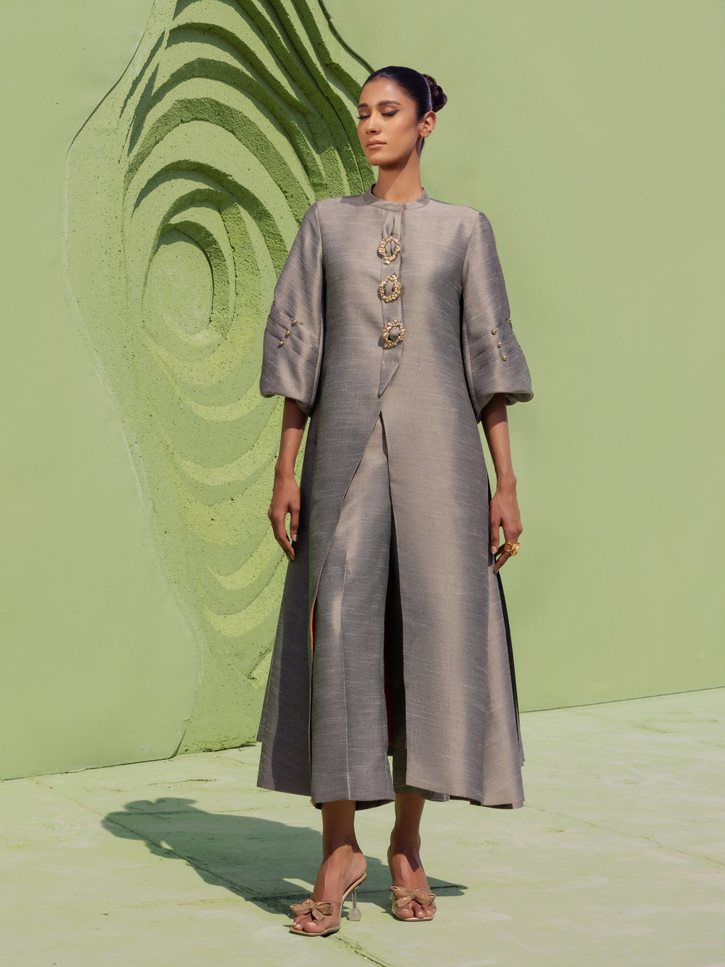 Vera - Grey