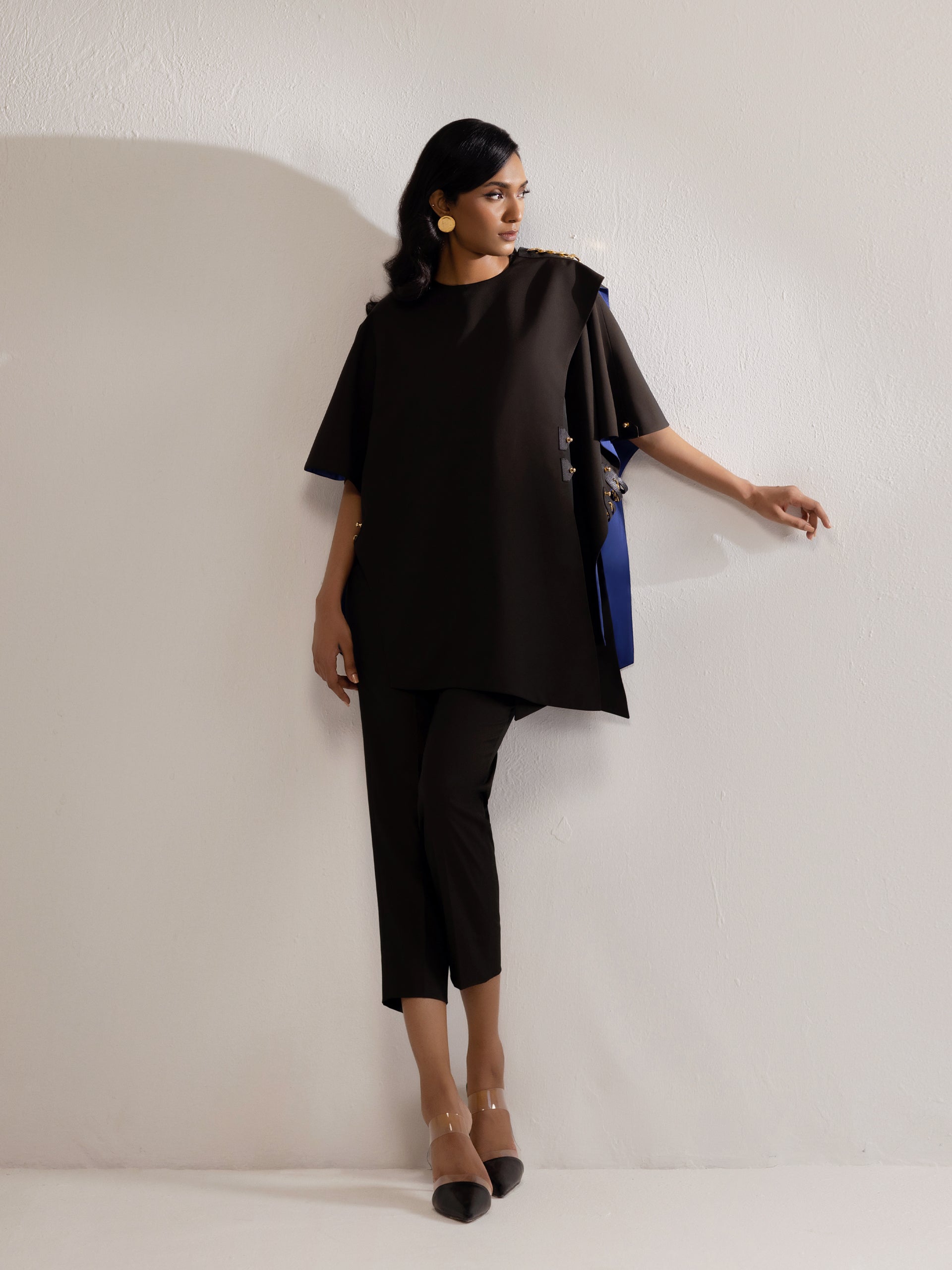 Shas - Dark Brown