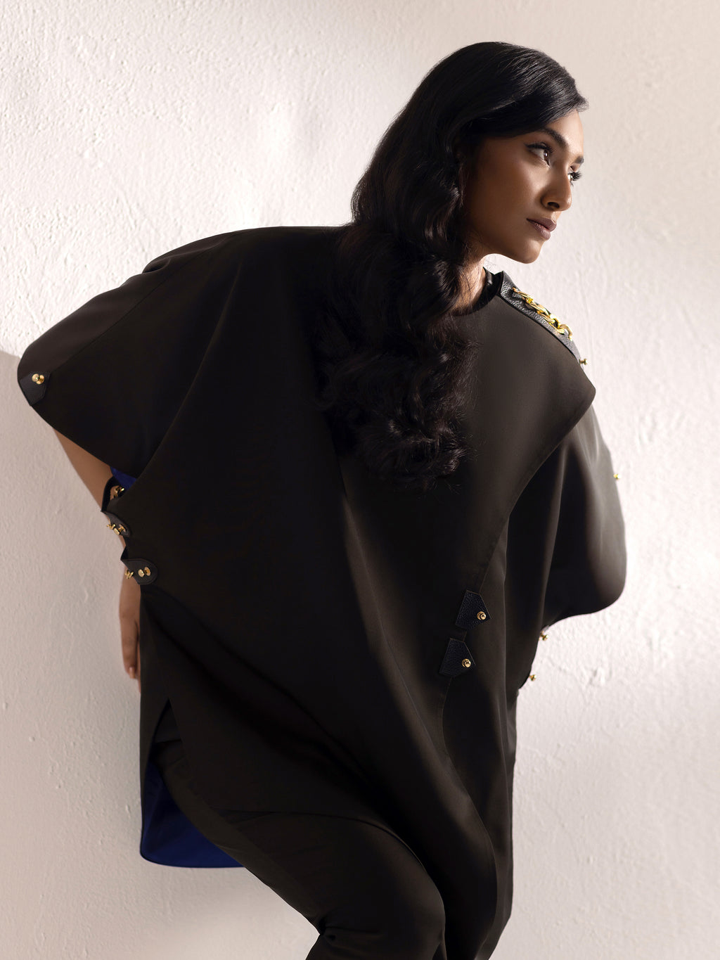 Shas - Dark Brown