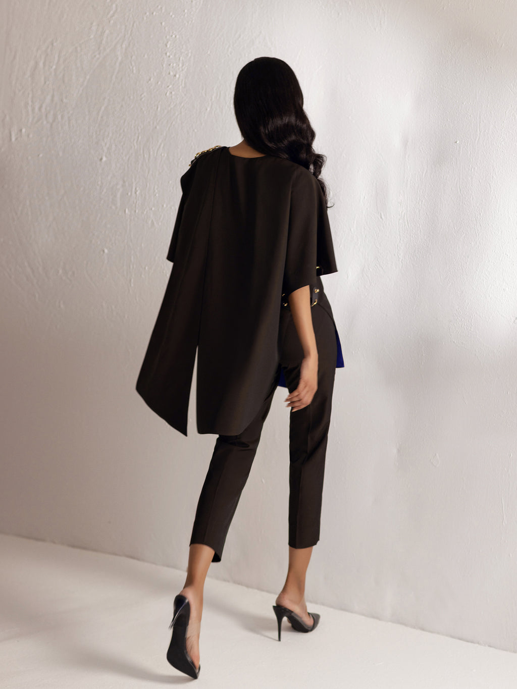 Shas - Dark Brown