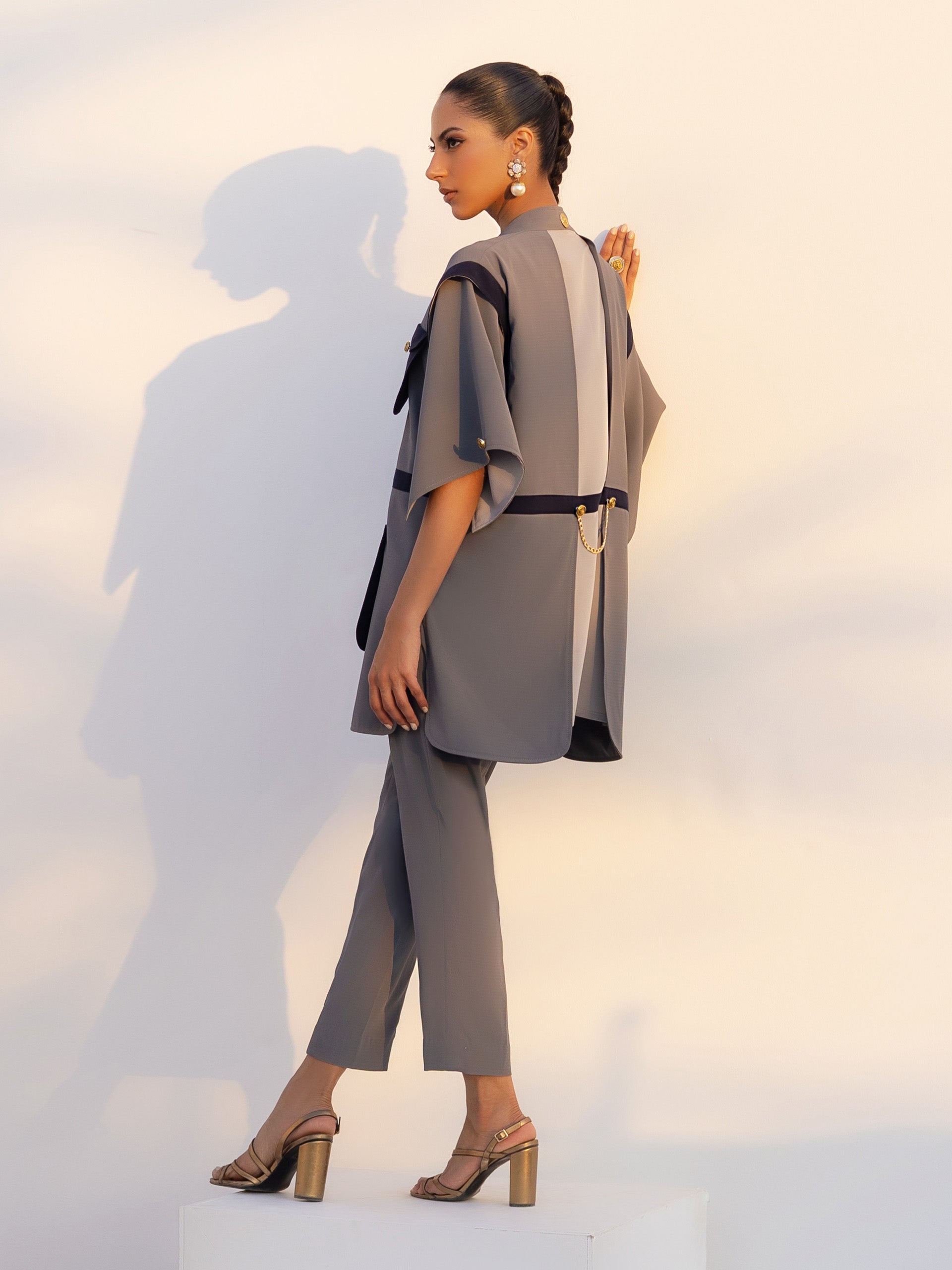 Mia - Grey