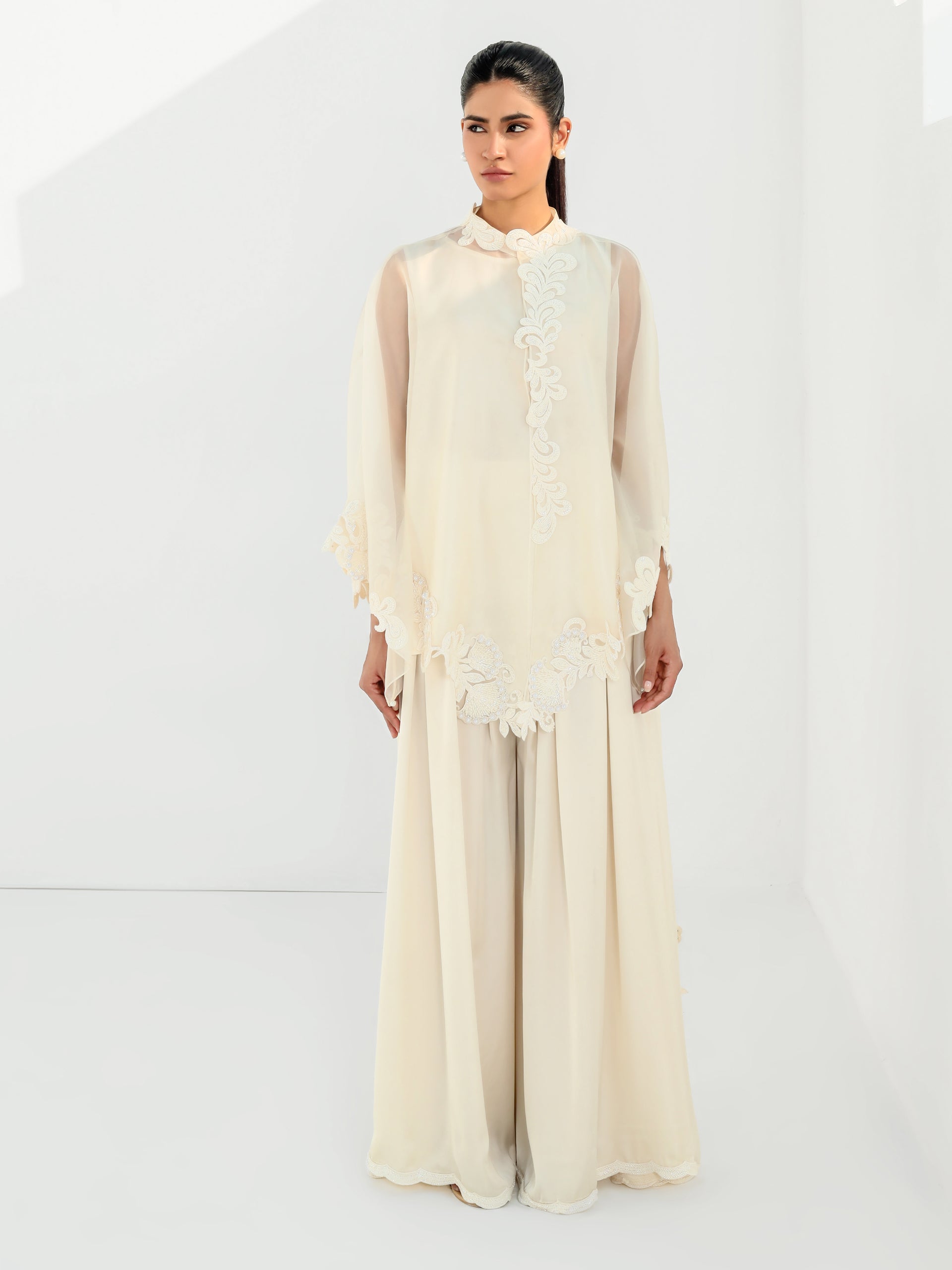 Lilly - Ivory Main image