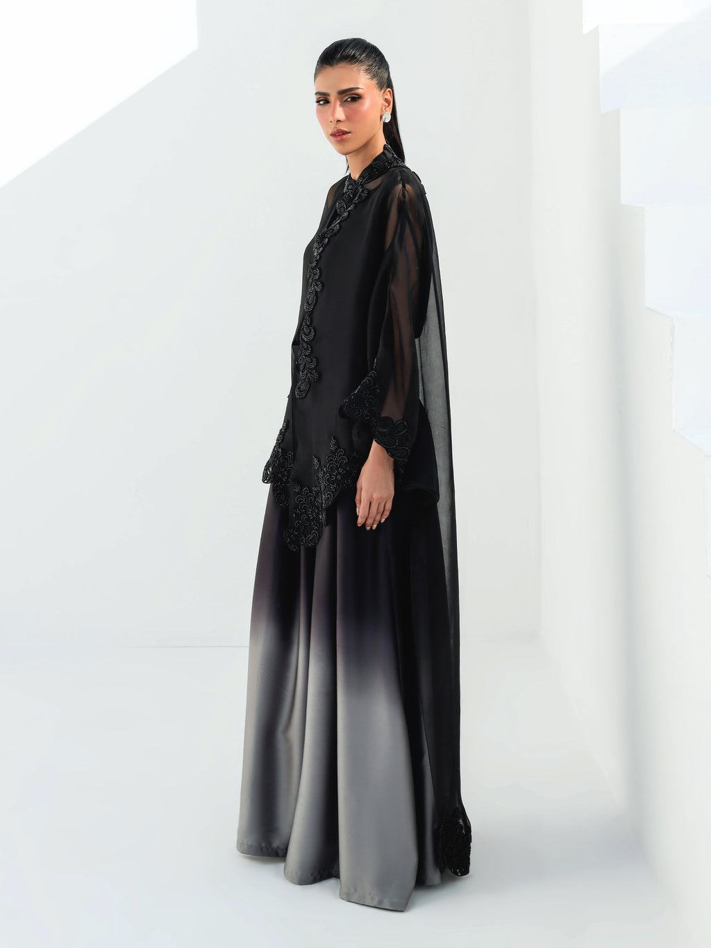 Lilly - Black