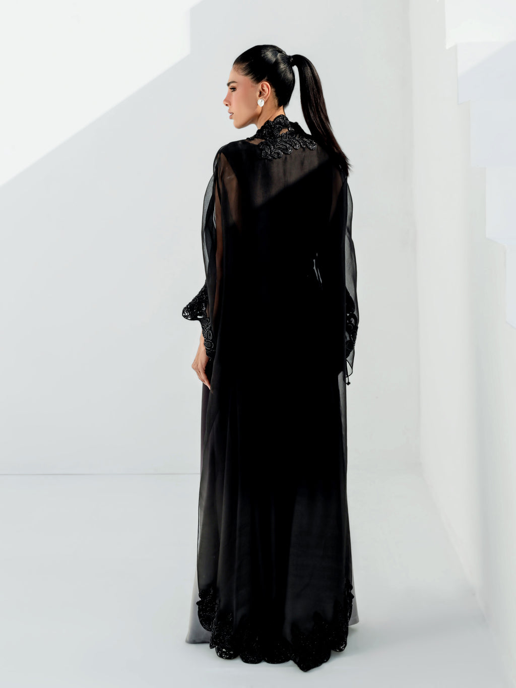 Lilly - Black