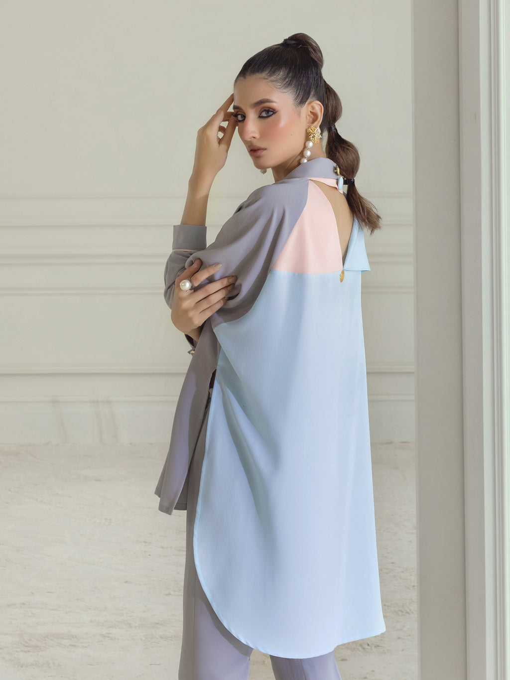 Rayah - Grey