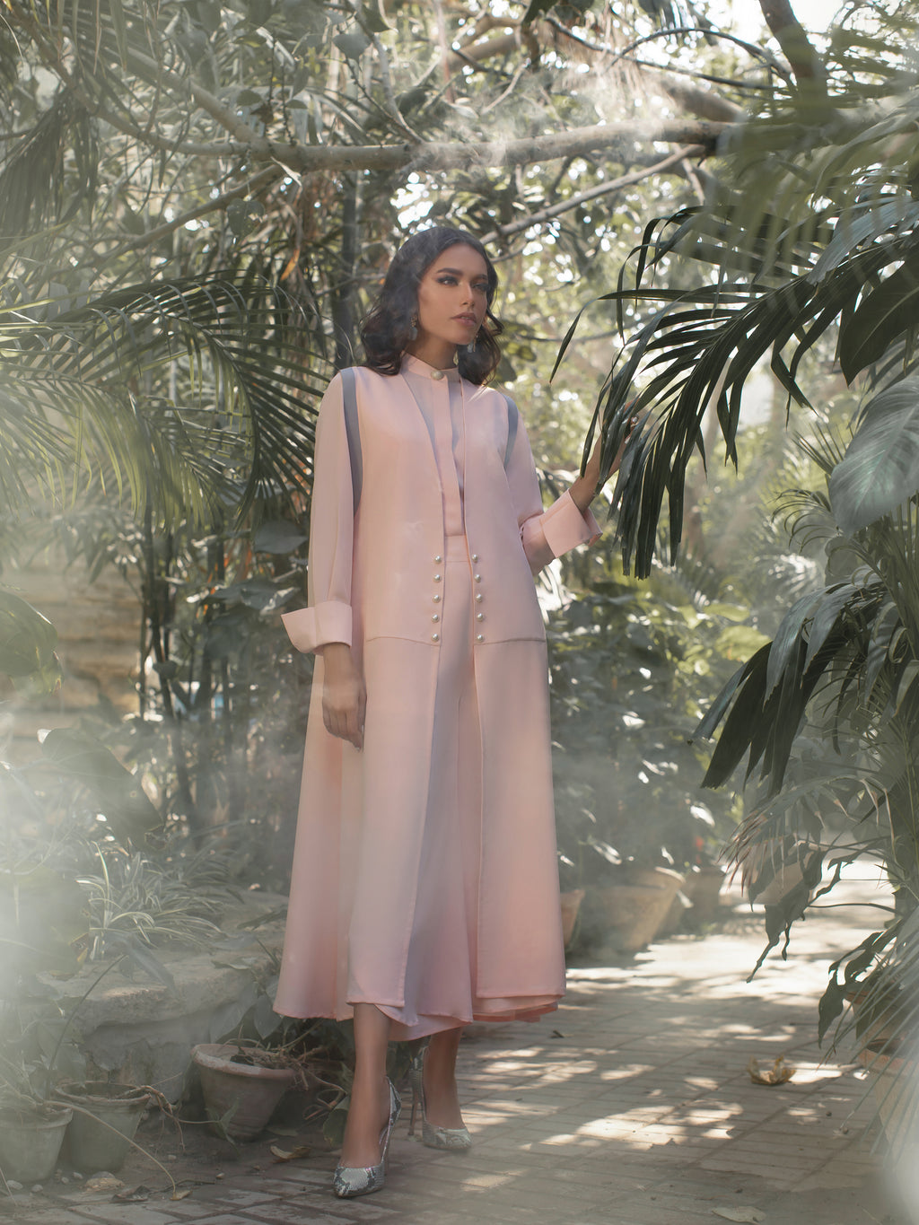 Shasmin - Peach & Grey
