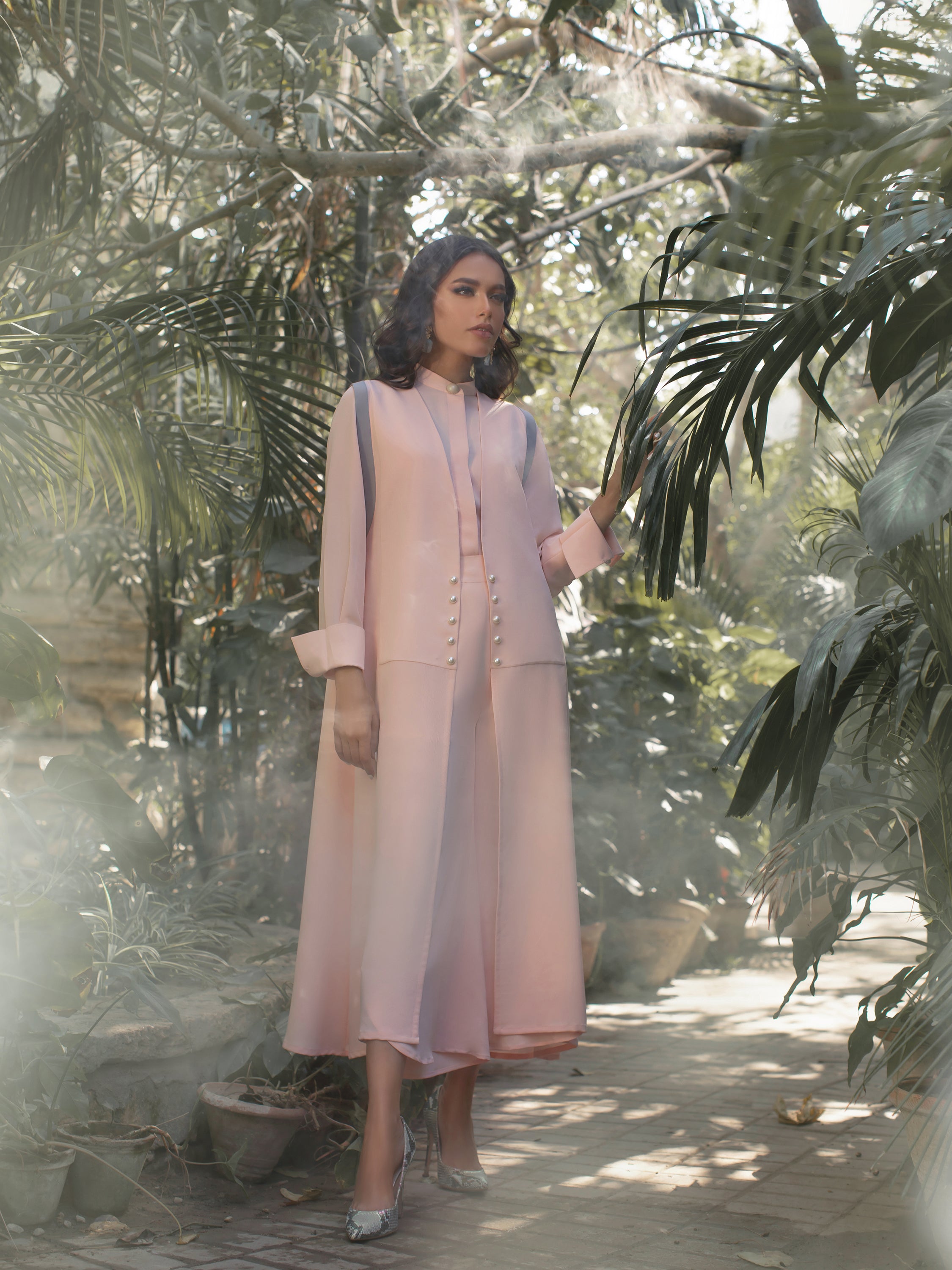 Shasmin - Peach & Grey