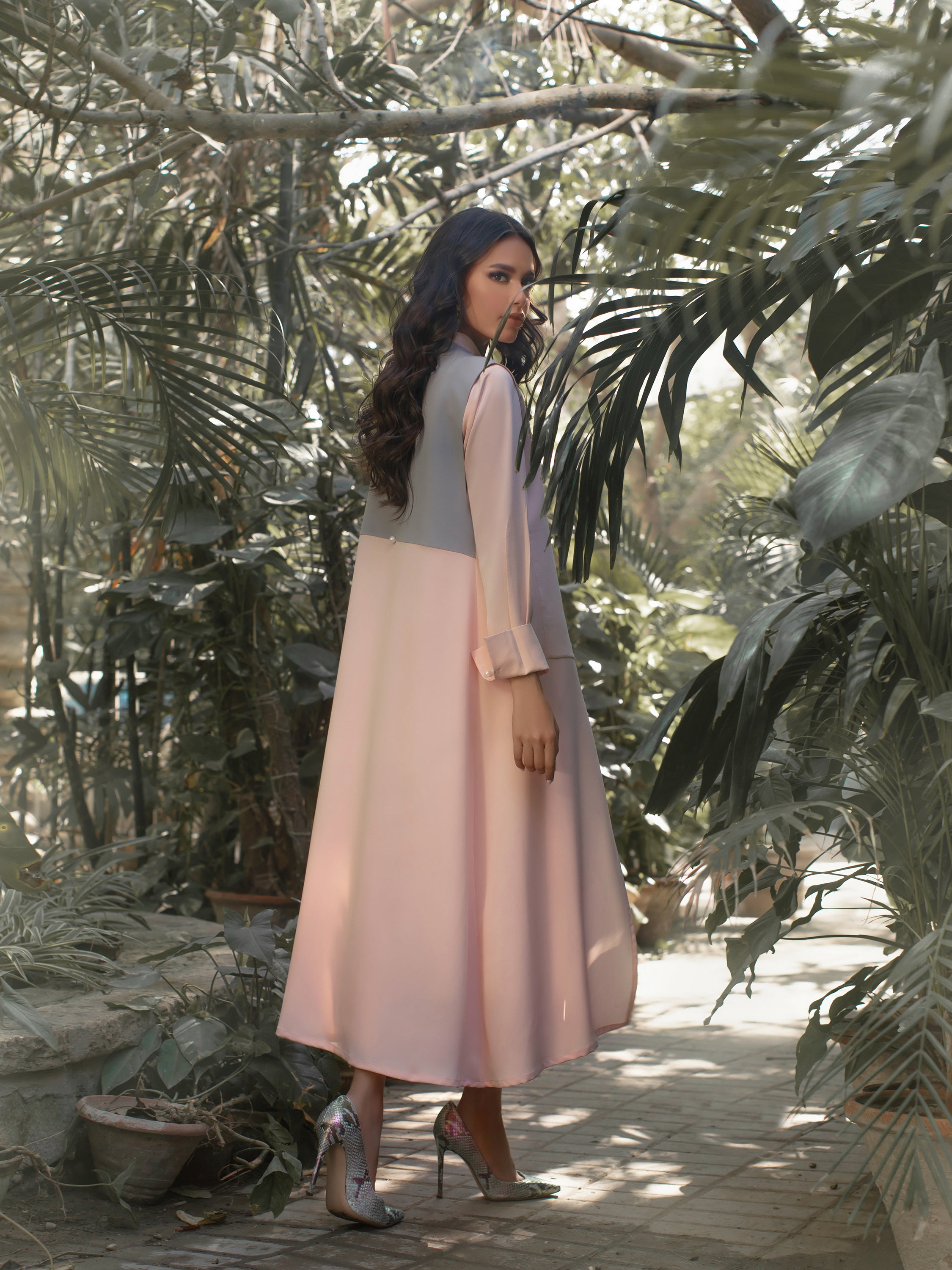 Shasmin - Peach & Grey